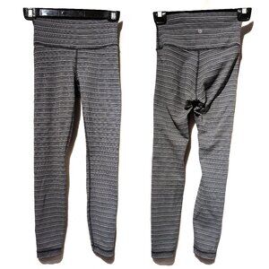 Black and White Horizontal Design Lululemon leggings Size 2